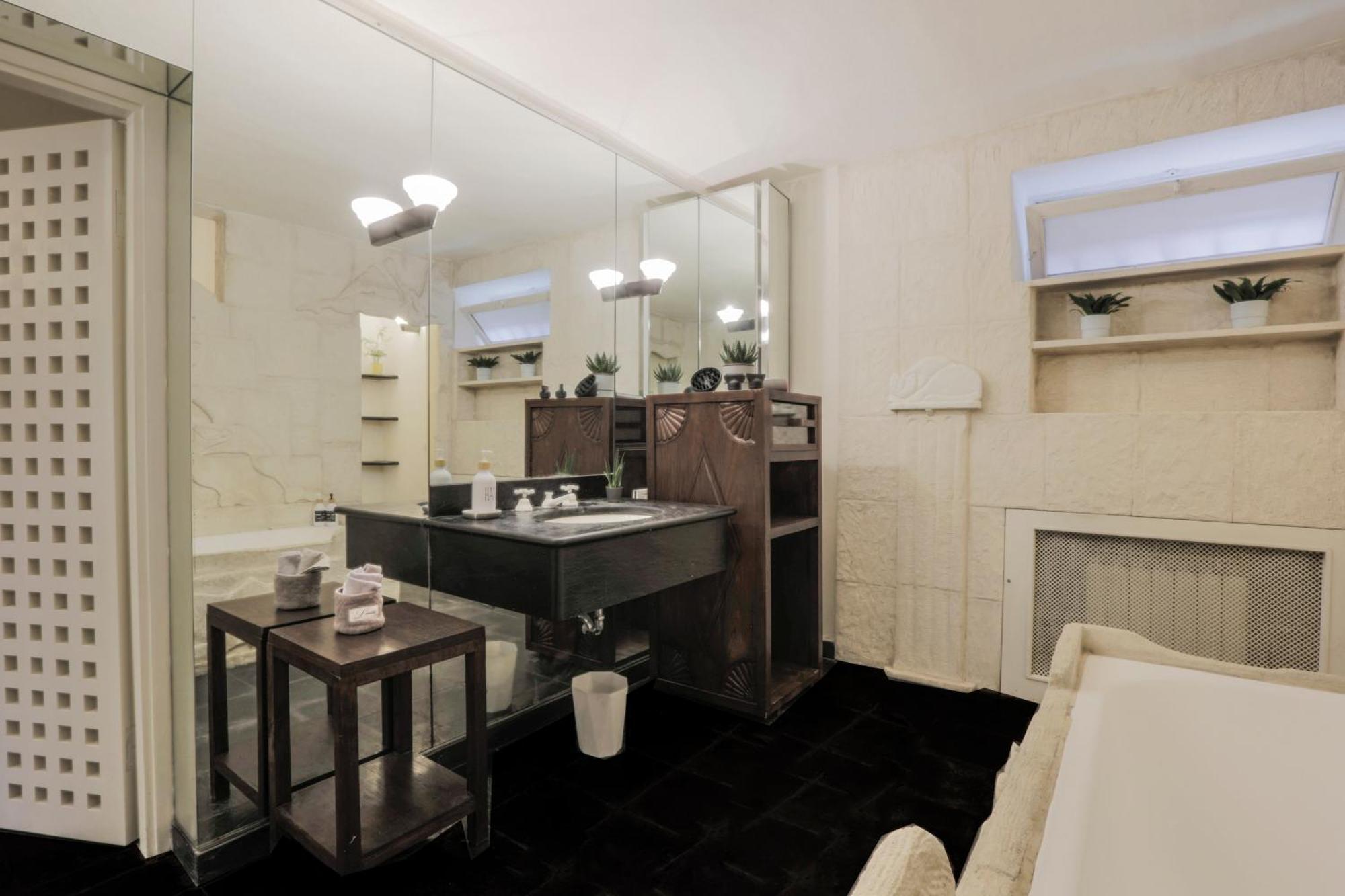 Fiera Milano-city Life Free Parking Anglia' S Bridge Apartahotel *